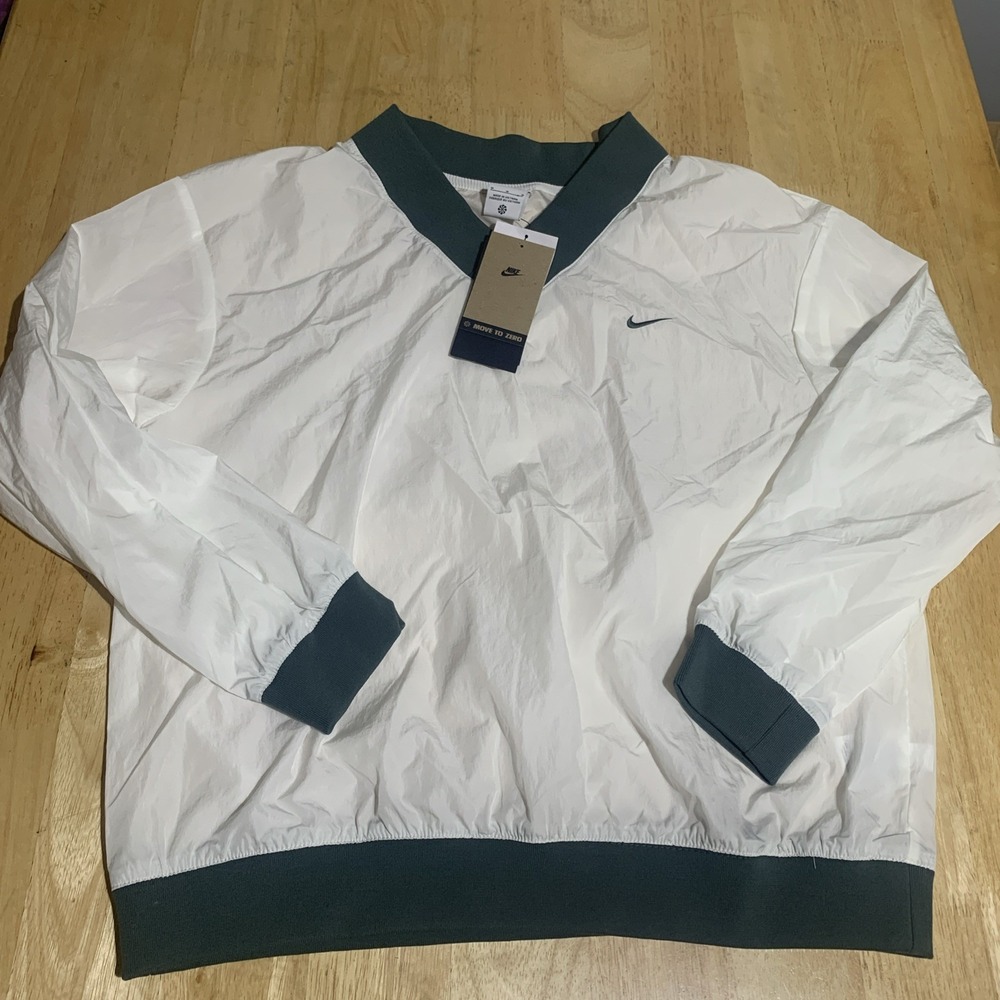 Nike Women's Sportswear Essential Loose UV Woven V-Neck Top White XS FV7649-133